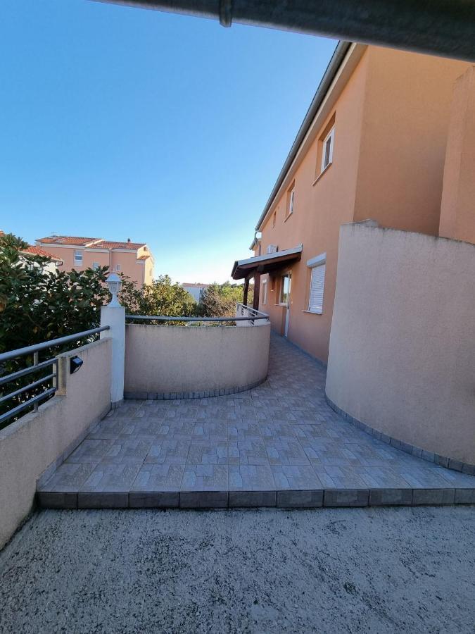 Apartments Vanja Skara Biograd Biograd Na Moru Oda fotoğraf