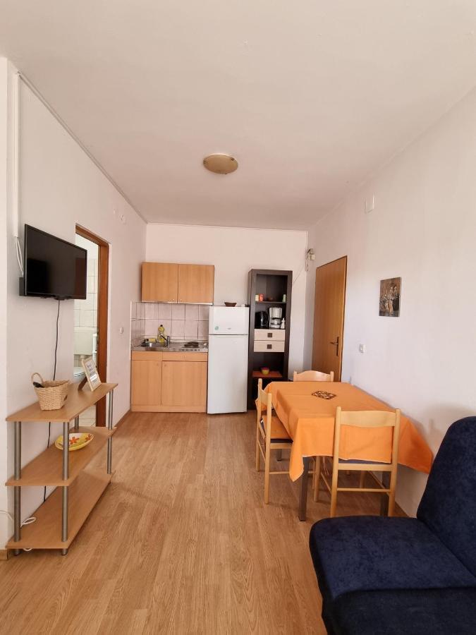 Apartments Vanja Skara Biograd Biograd Na Moru Dış mekan fotoğraf
