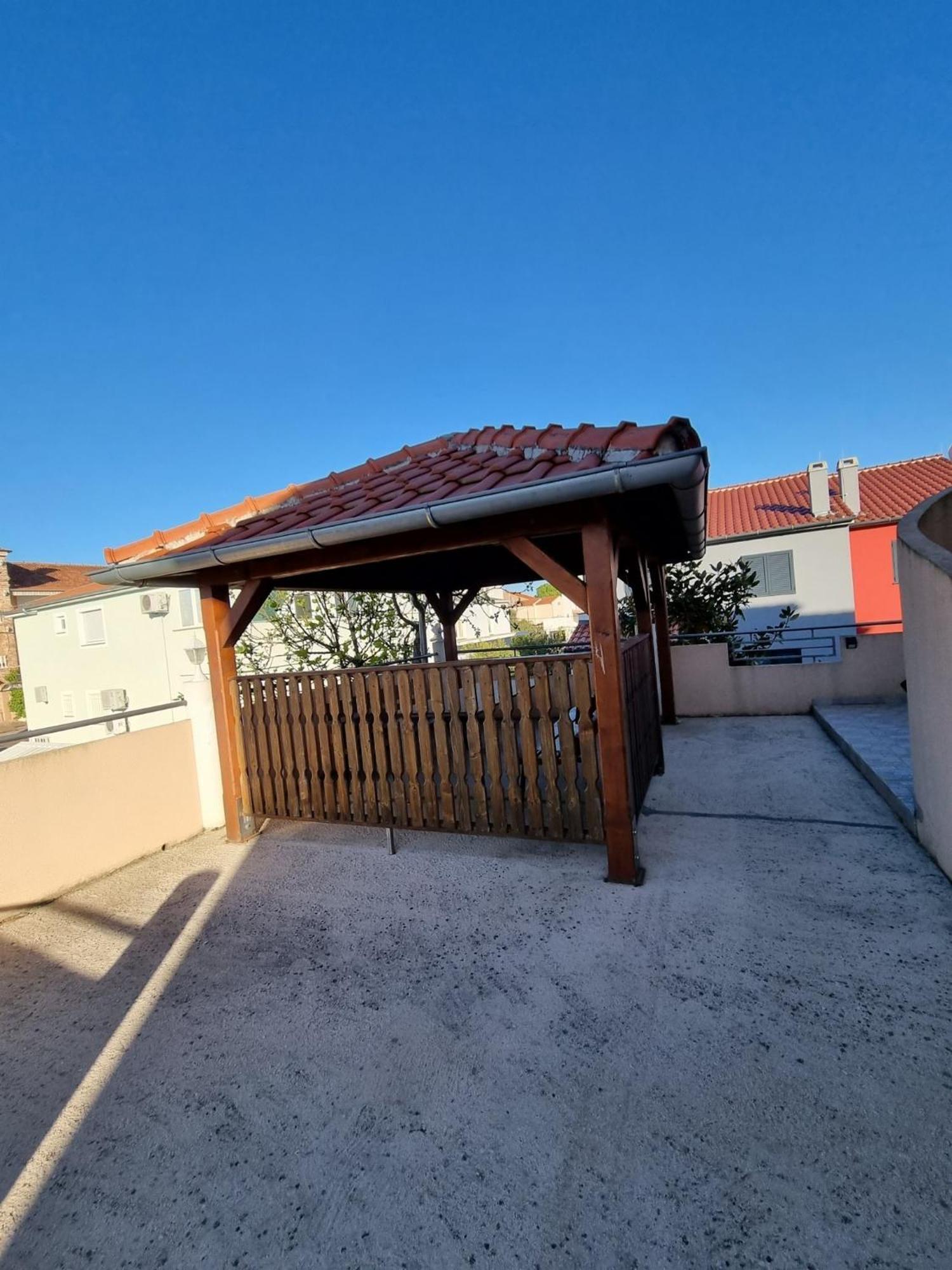 Apartments Vanja Skara Biograd Biograd Na Moru Oda fotoğraf